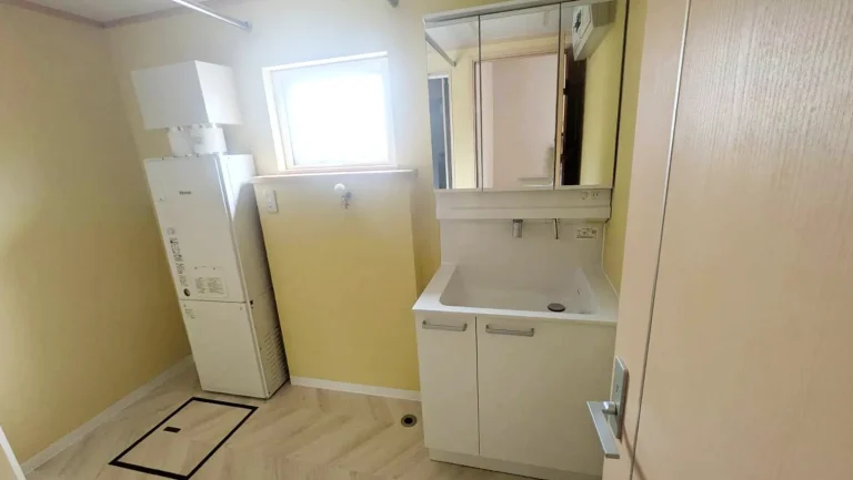 見栄えも収納力も使い勝手もピカイチな洗面化粧台!